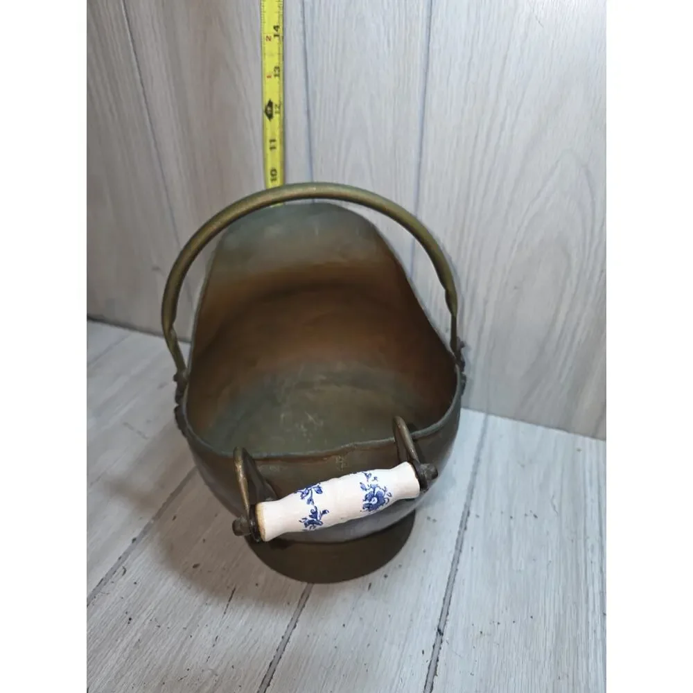 Vintage Hammered Copper Coal Scuttle Bucket With White And Blue Porcelain Handle